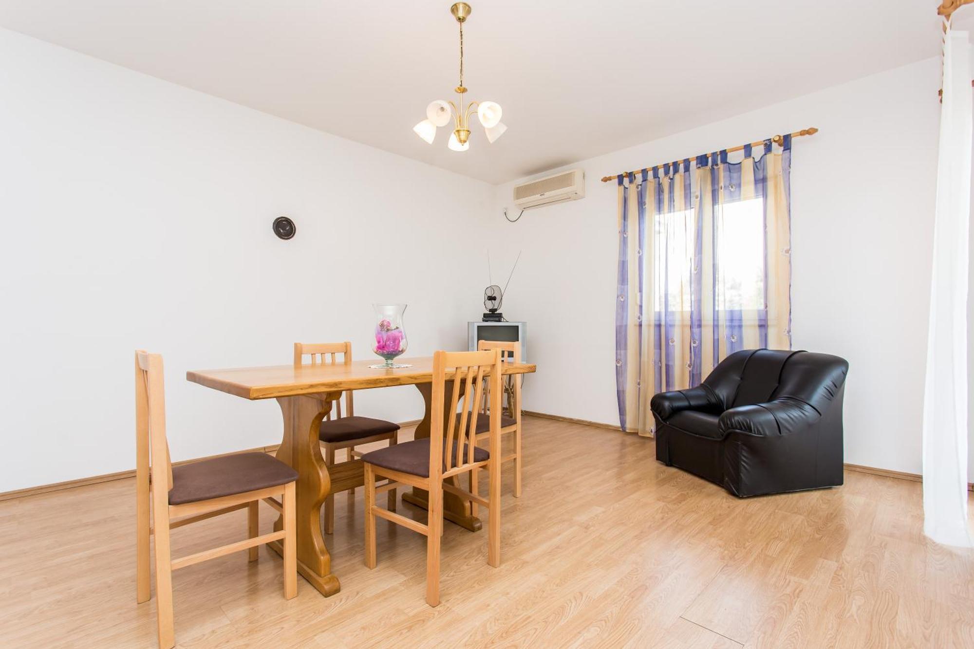 Apartment Justinic
